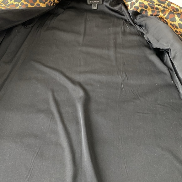 St. John Collection Lame Leopard Print Jacket - Size 10 - Picture 6 of 6